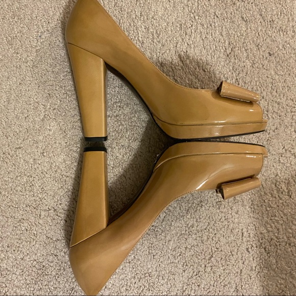 Designer Shoes - Picture 3 of 7